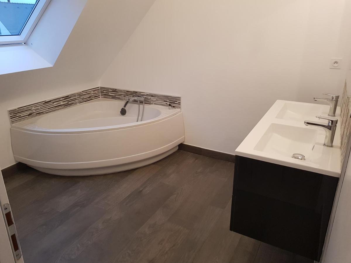 Agréable maison moderne Le Hézo Exterior foto